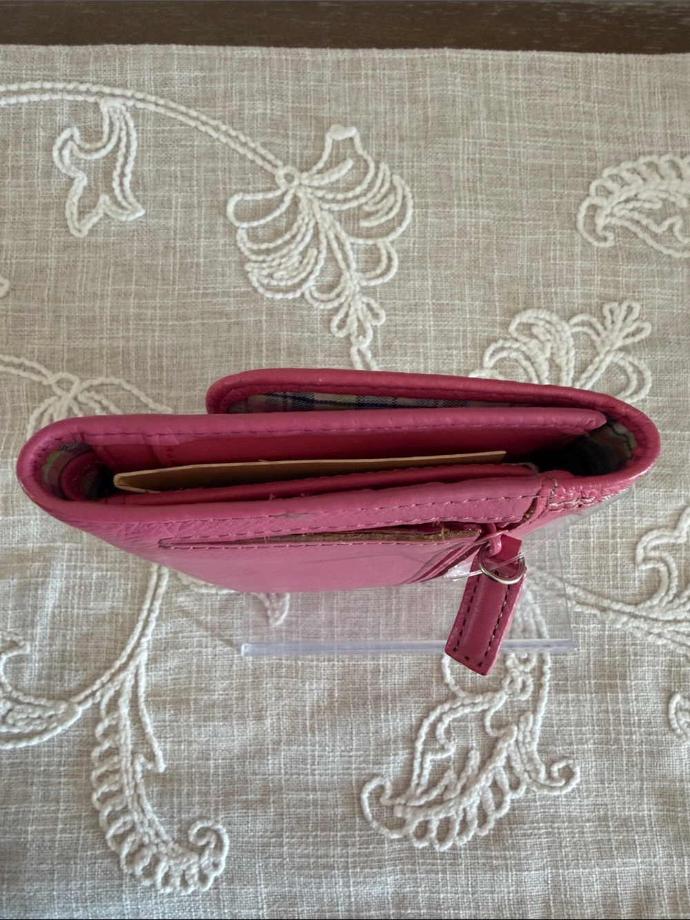 Dockers Fuchsia Pink Sofitel Pebbled Leather Checkbook Trifold Wallet - Picture 4 of 14